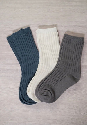 Open image in slideshow, Bee &amp; Magnolia | 3 Pack Ribbed Socks
